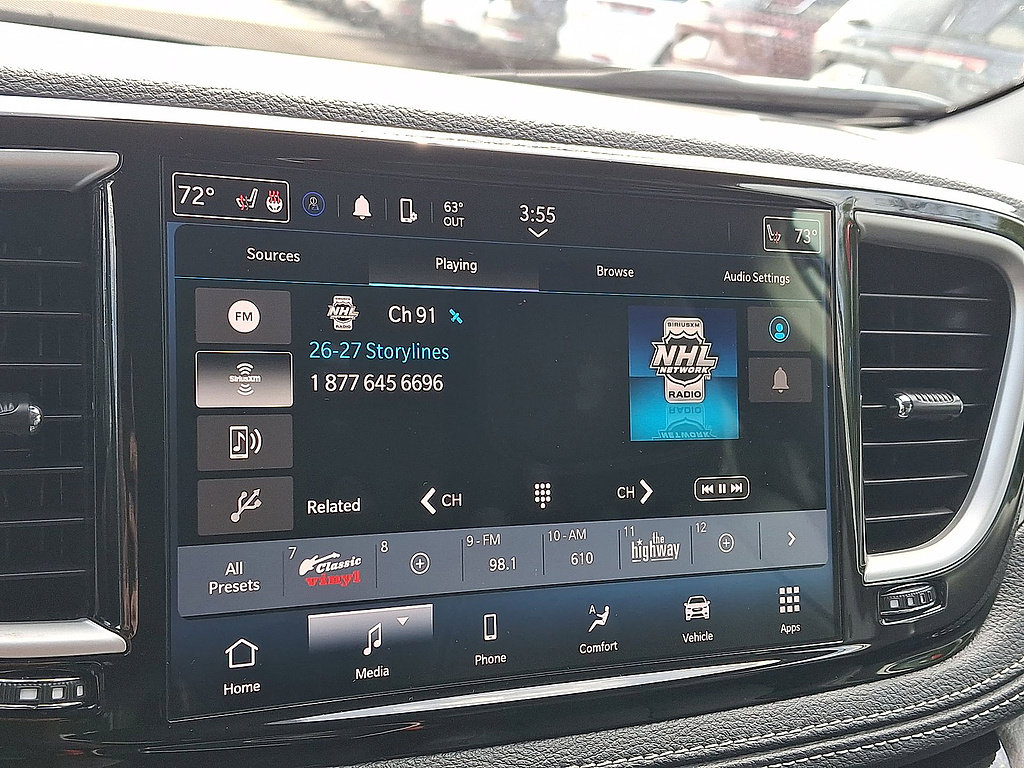 Used 2024 Chrysler Pacifica Touring-L FWD image 43