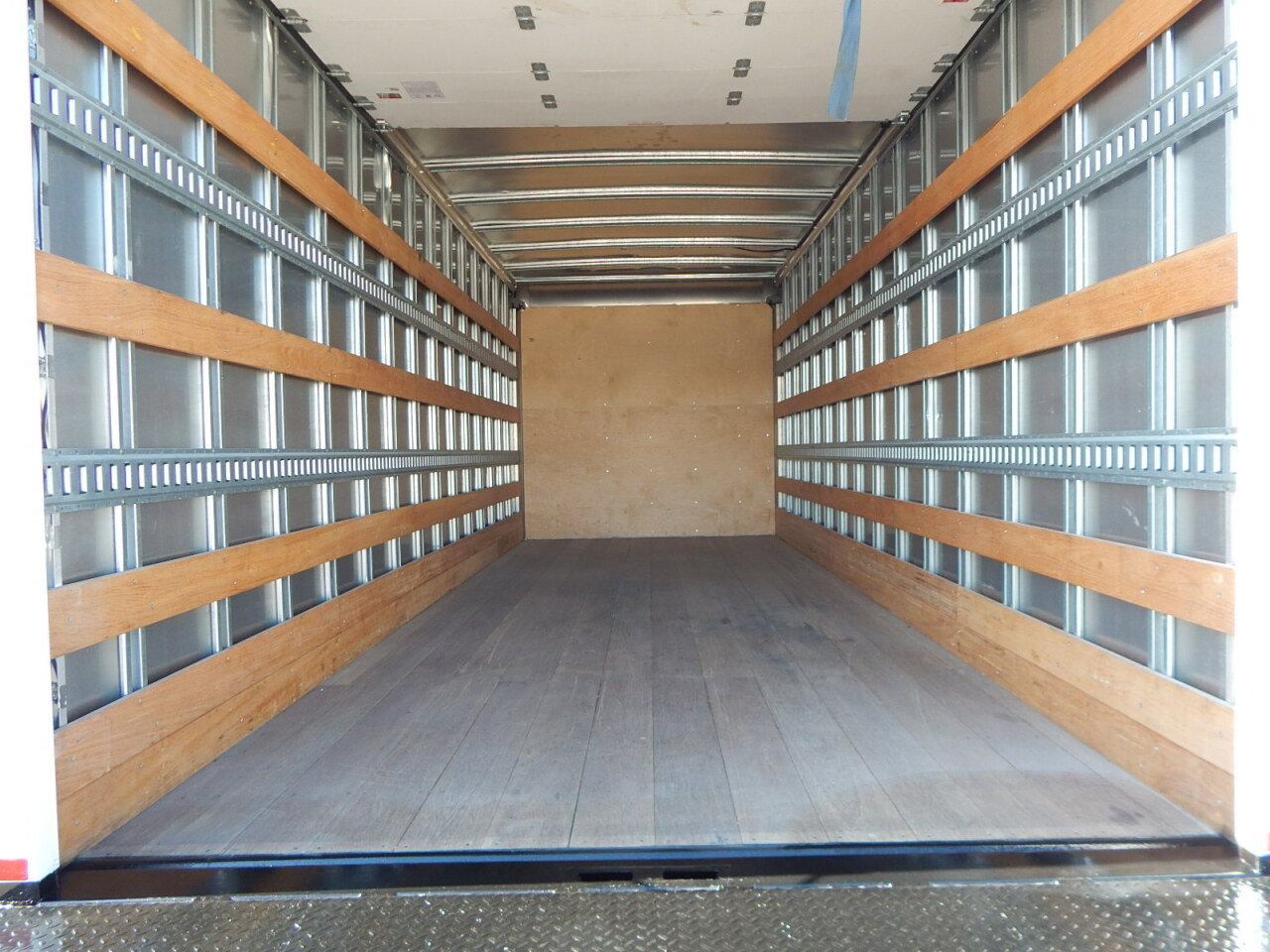 Used 2024 Isuzu NPR image 3