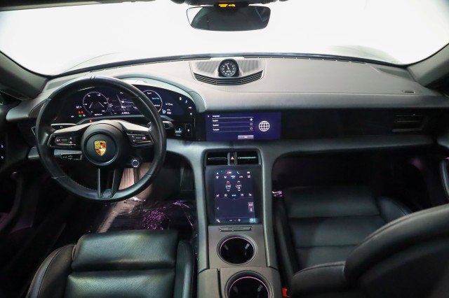 Used 2021 Porsche Taycan 4S w/ Premium Package image 21