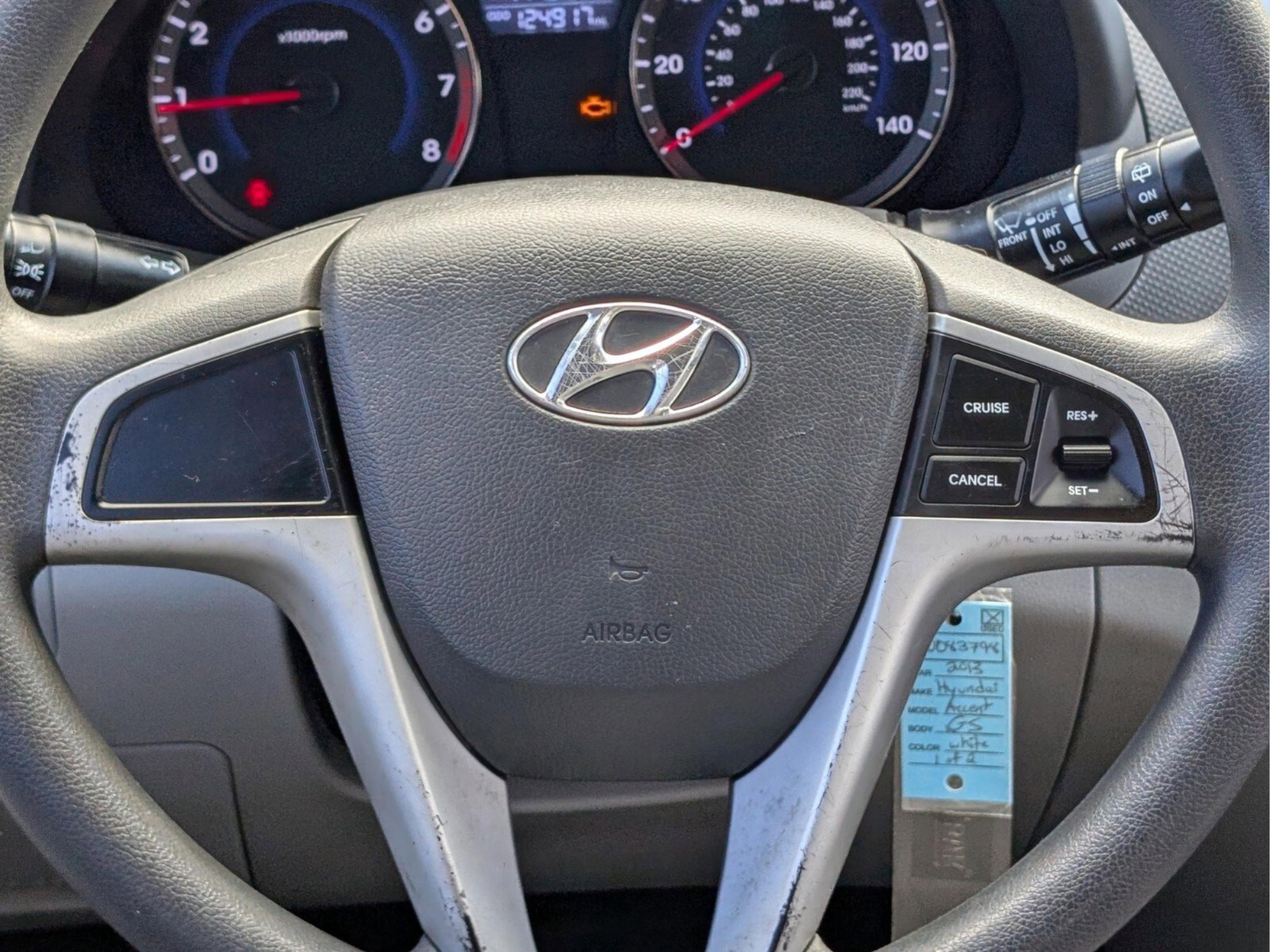 Used 2013 Hyundai Accent GS image 31