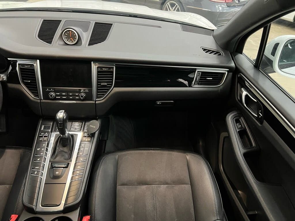 Used 2017 Porsche Macan image 15