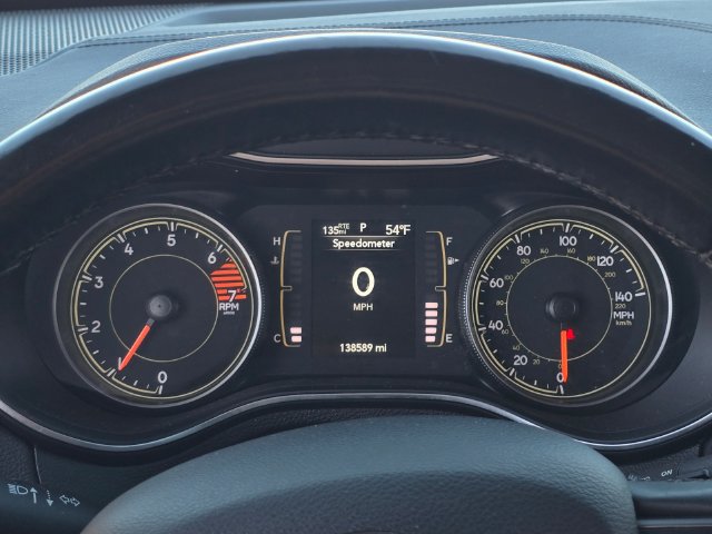 Used 2020 Jeep Cherokee Latitude w/ Cold Weather Group FWD image 16