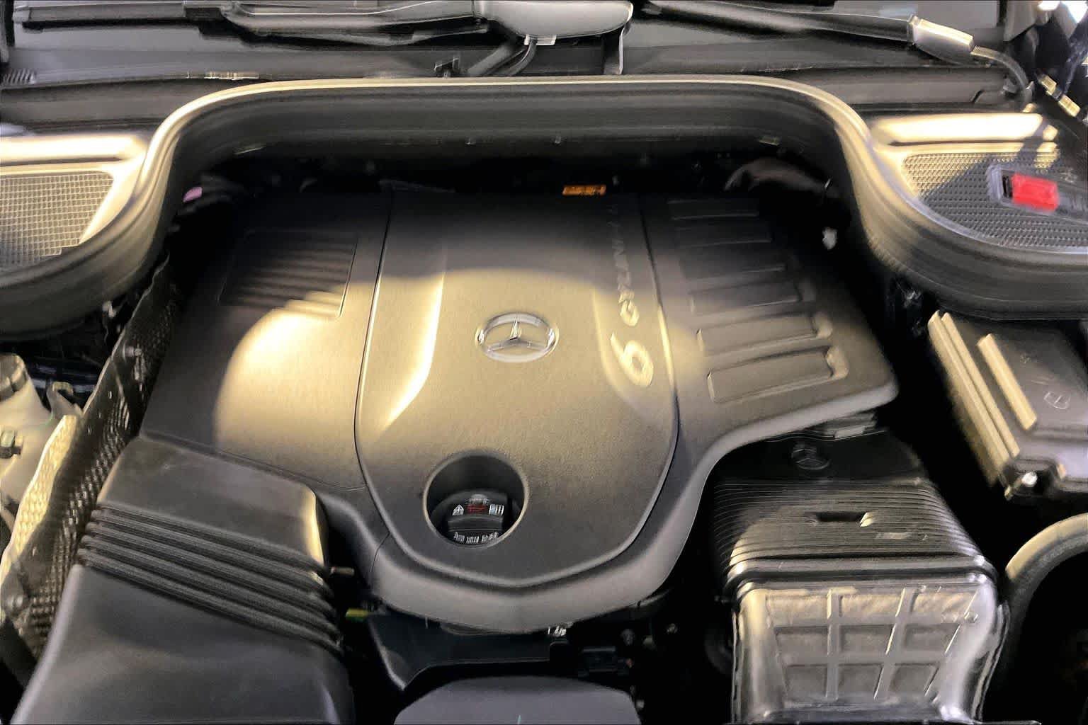 New 2027 Mercedes-Benz GLS 450 4MATIC image 14