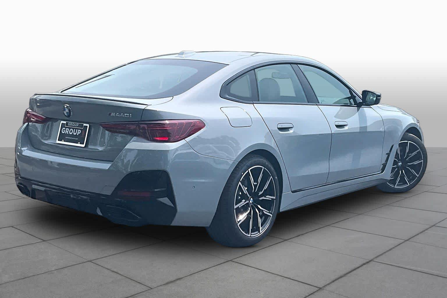 Used 2026 BMW M440i RWD image 13