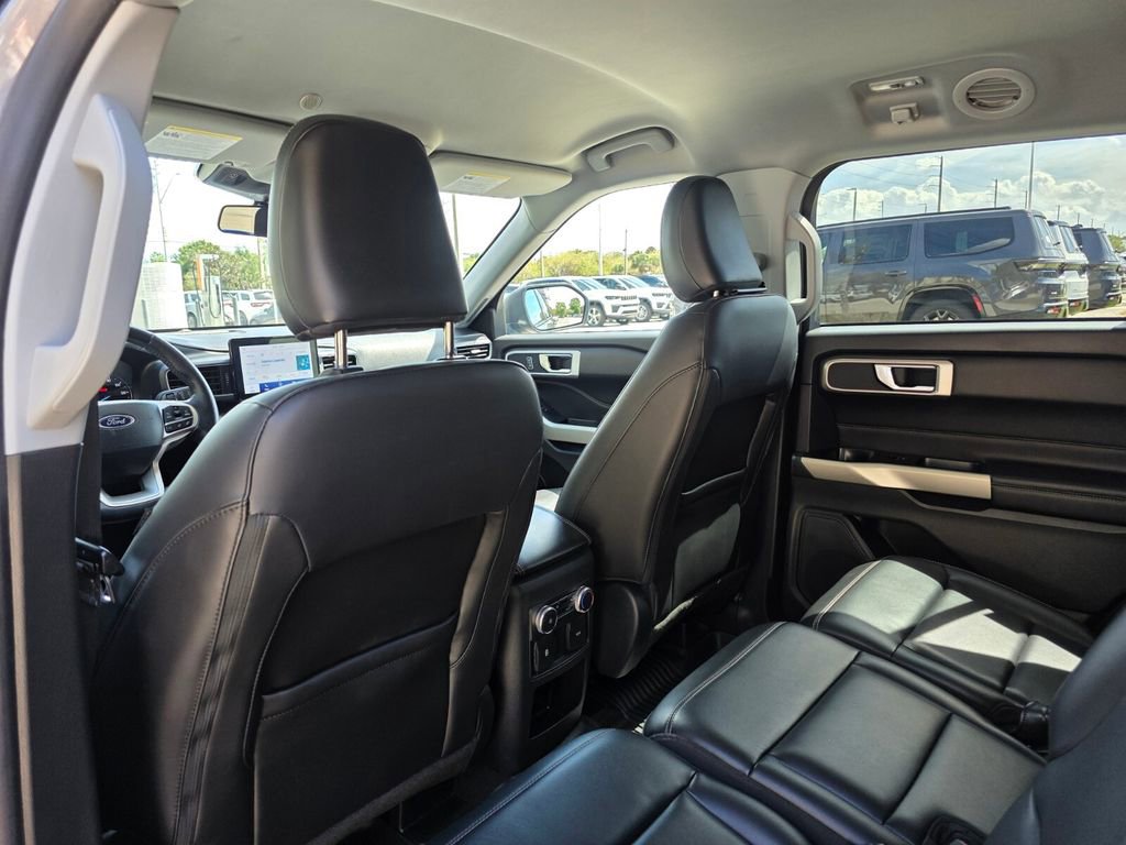 Used 2021 Ford Explorer XLT w/ Equipment Group 202A image 21