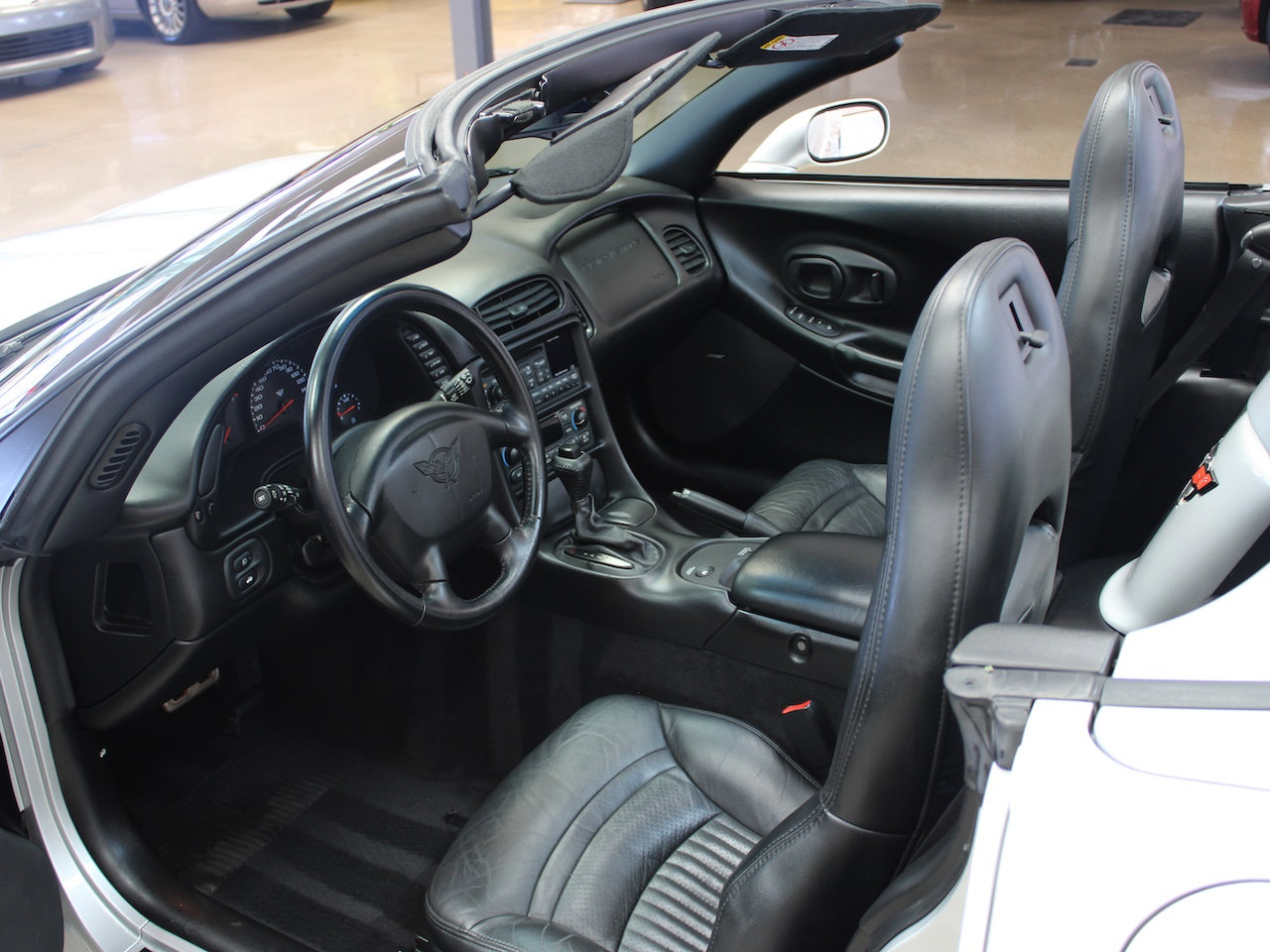 Used 2002 Chevrolet Corvette Convertible w/ Preferred Equipment Group1 image 26