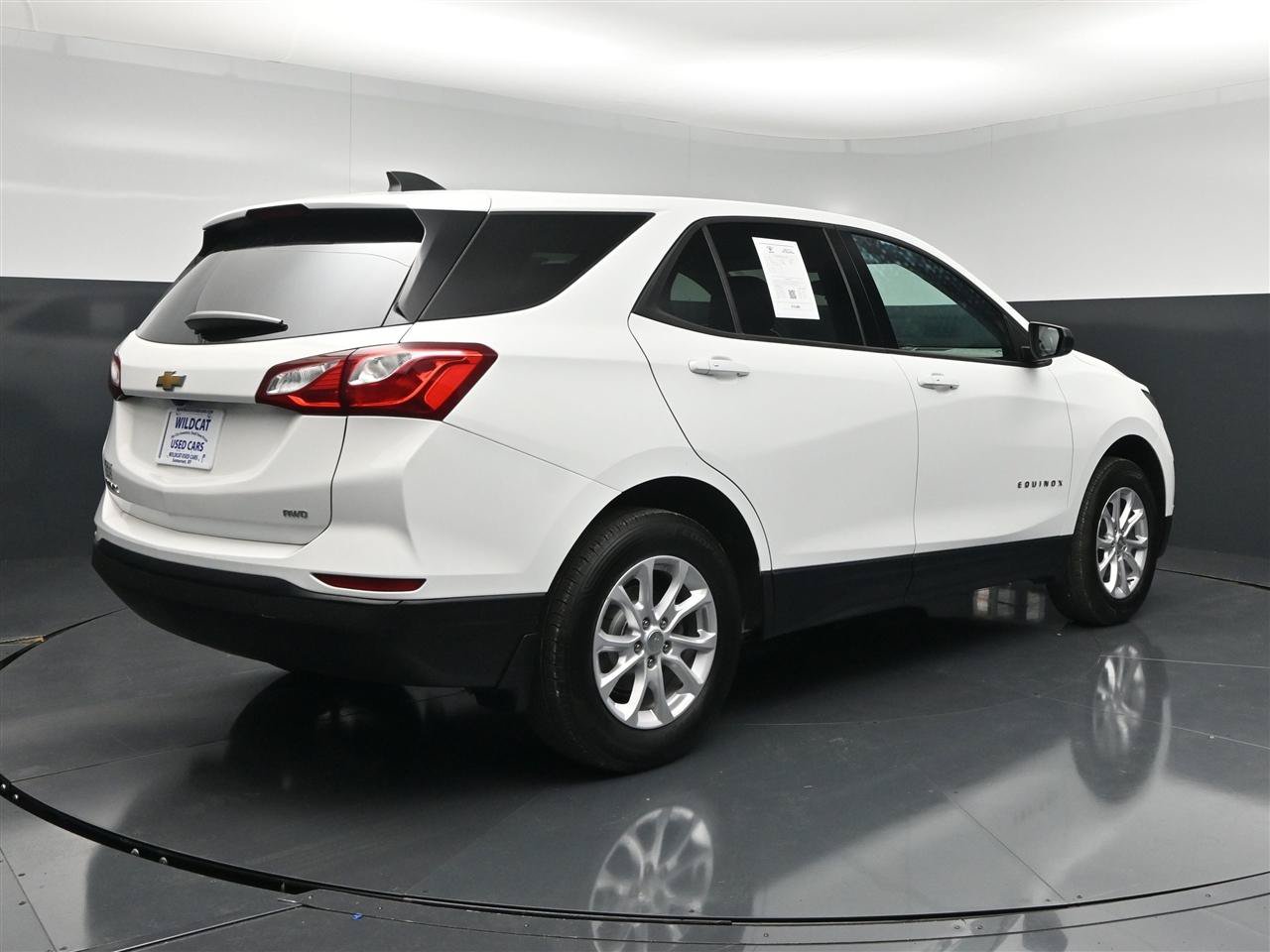 Used 2019 Chevrolet Equinox LS w/ LS Convenience Package AWD/4WD image 6