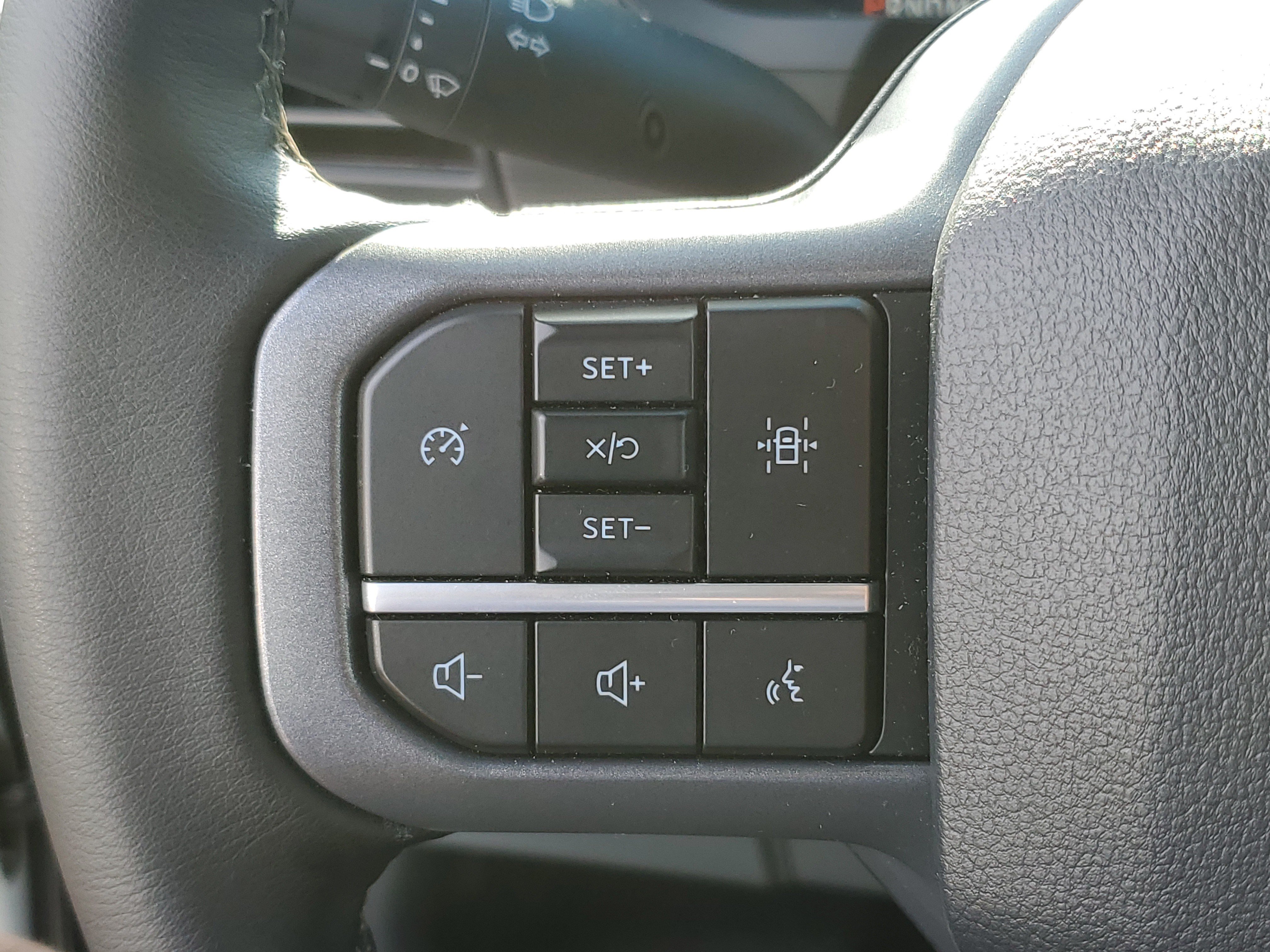 Used 2025 Ford F150 XLT w/ Equipment Group 301A Standard AWD/4WD image 12