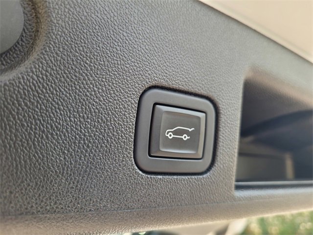 Used 2024 Chevrolet Equinox LT image 29