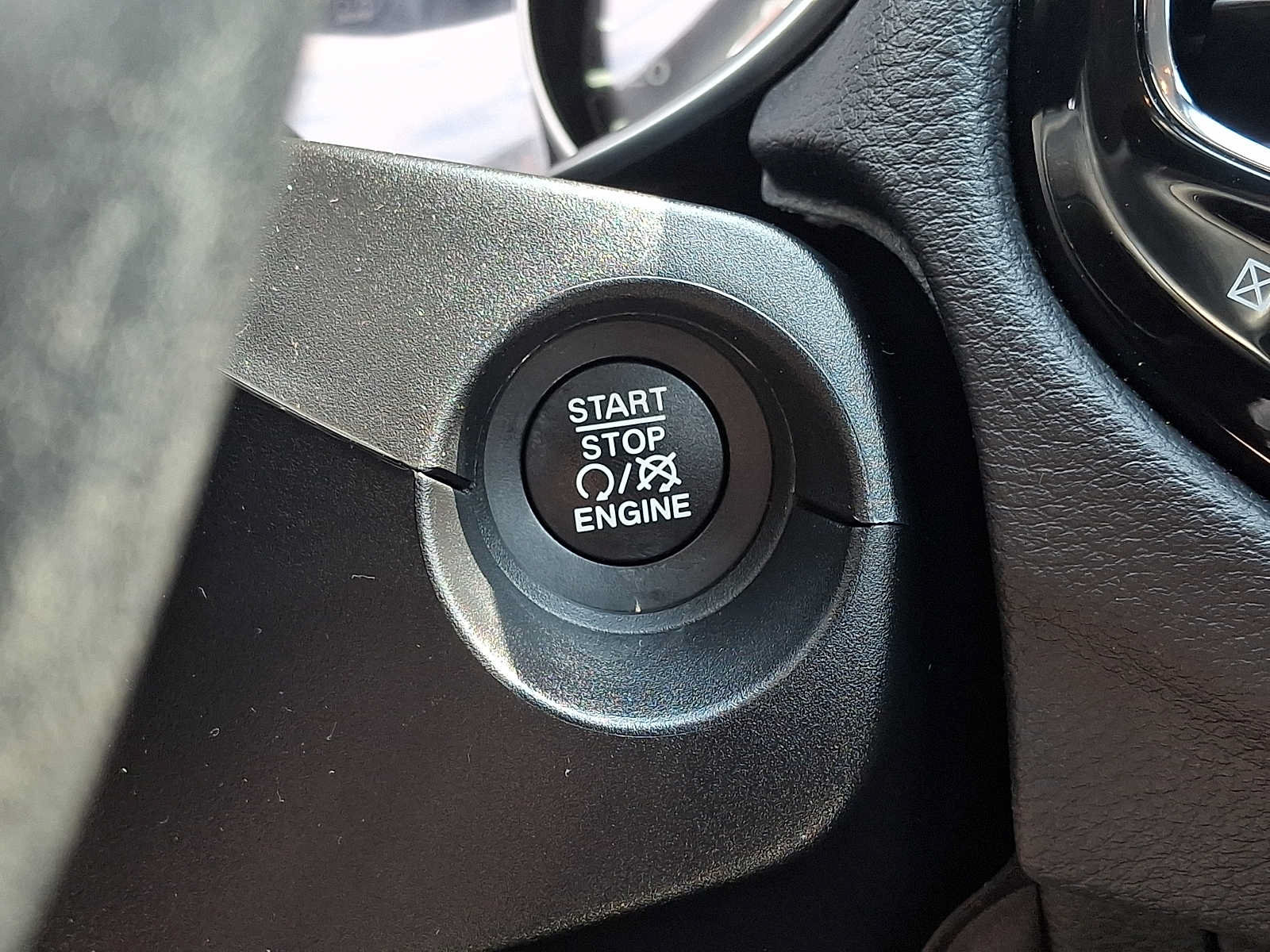 Used 2021 Jeep Compass Latitude AWD/4WD image 22