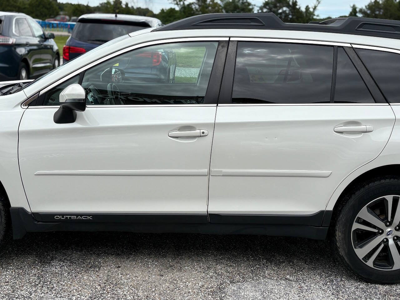 Used 2019 Subaru Outback 2.5i Limited AWD/4WD image 10