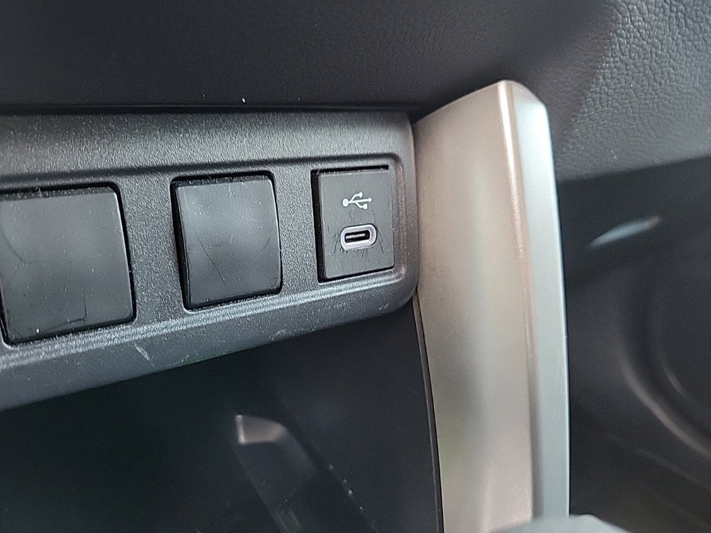 Used 2024 Toyota Corolla Cross AWD Hybrid image 9