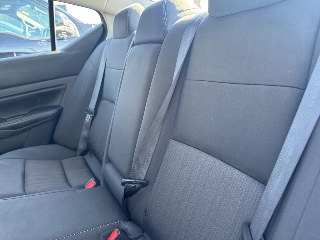 Used 2024 Nissan Altima 2.5 SV image 25