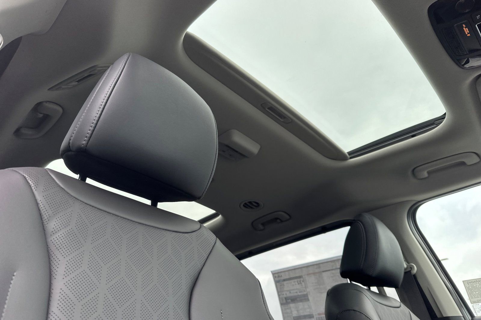 New 2026 Kia Carnival SX image 18