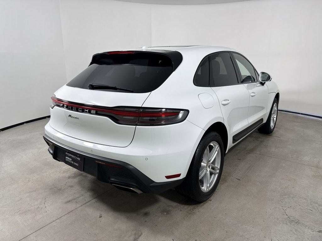 Certified 2023 Porsche Macan Turbo image 7