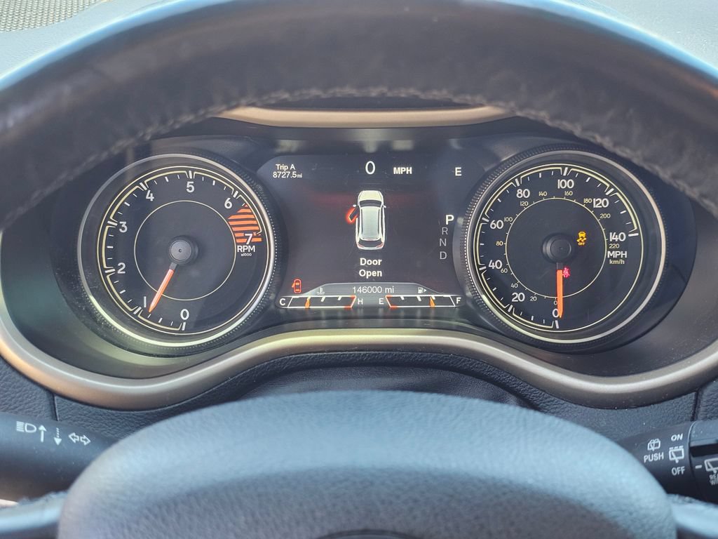 Used 2017 Jeep Cherokee Limited AWD/4WD image 25