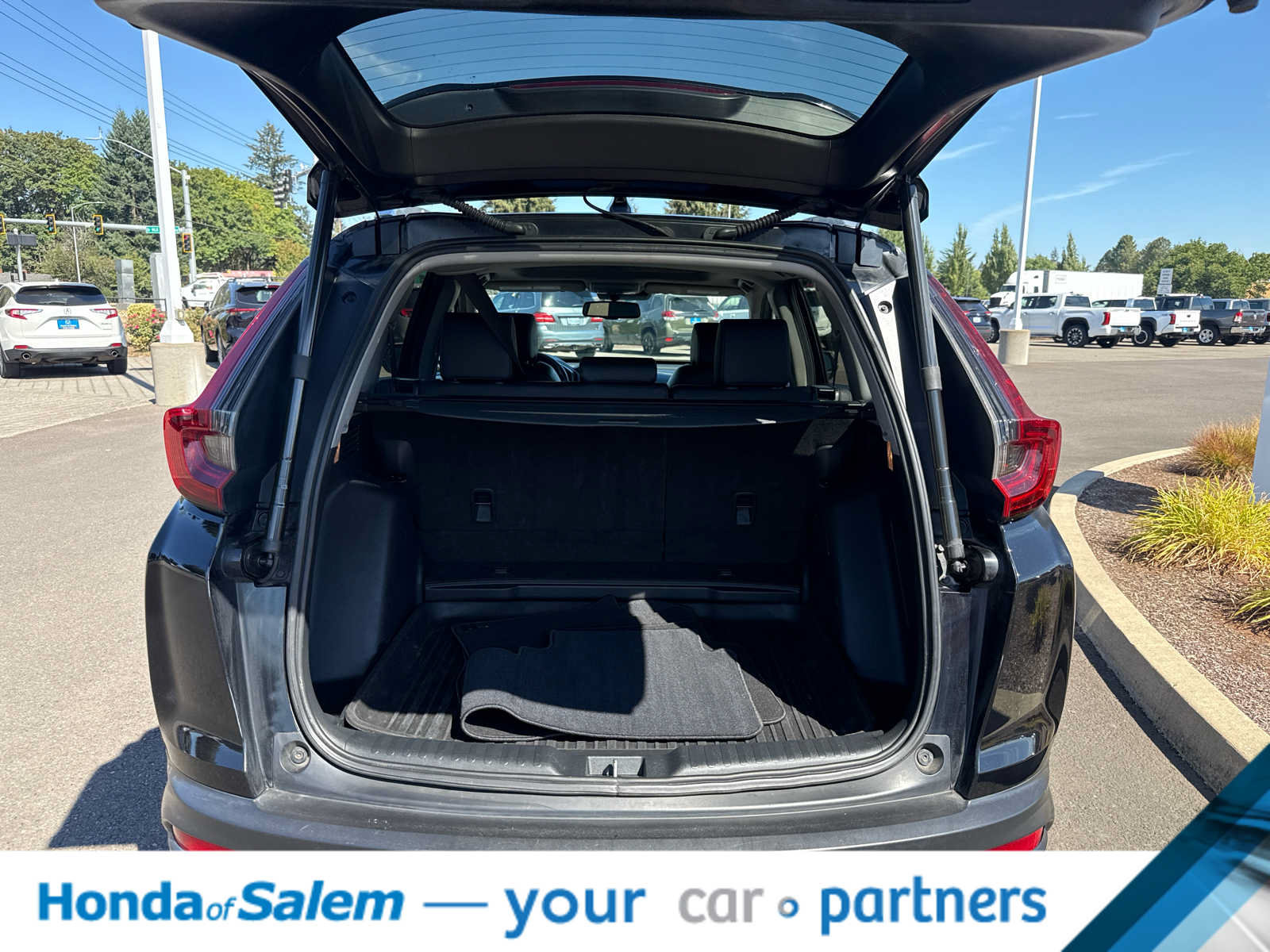 Used 2020 Honda CR-V Touring image 18