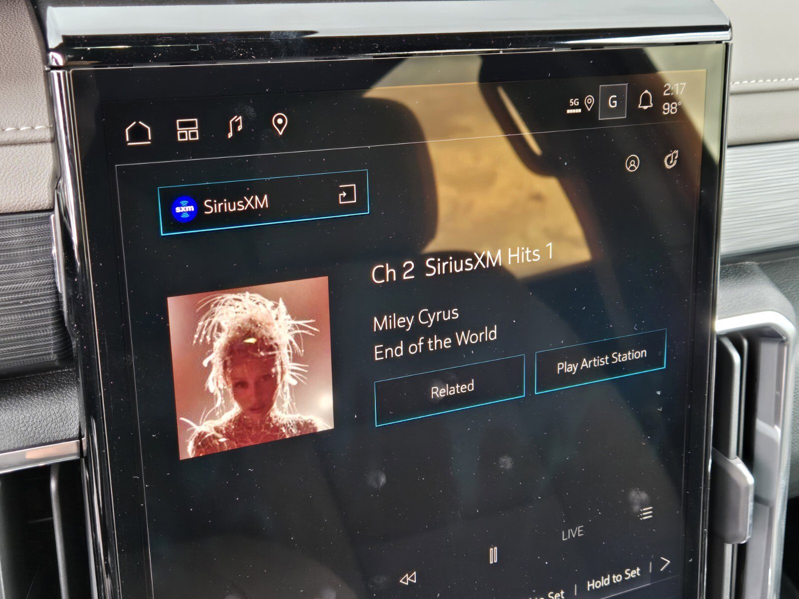 New 2025 GMC Acadia Elevation image 13