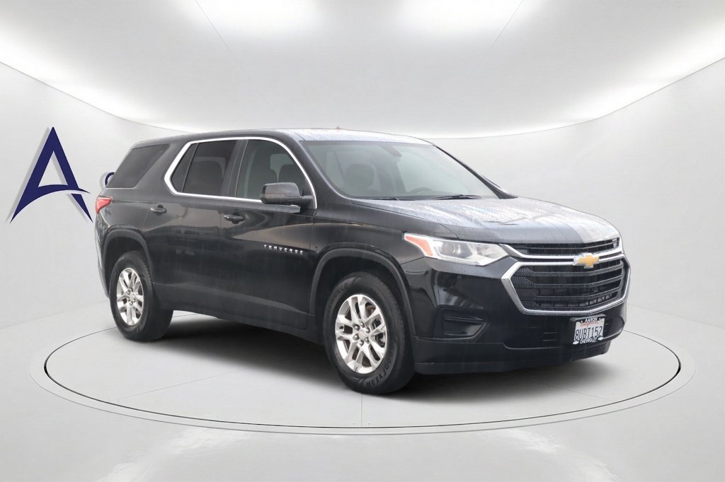 Used 2021 Chevrolet Traverse LS FWD image 3