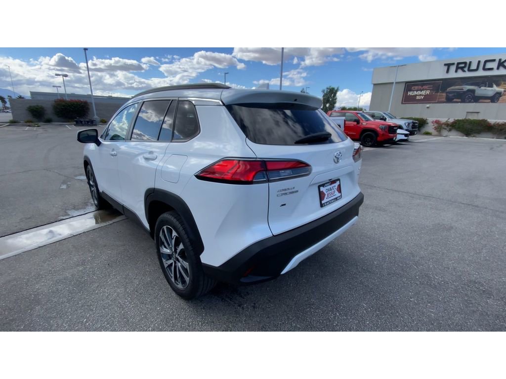 Used 2022 Toyota Corolla Cross XLE AWD/4WD image 6