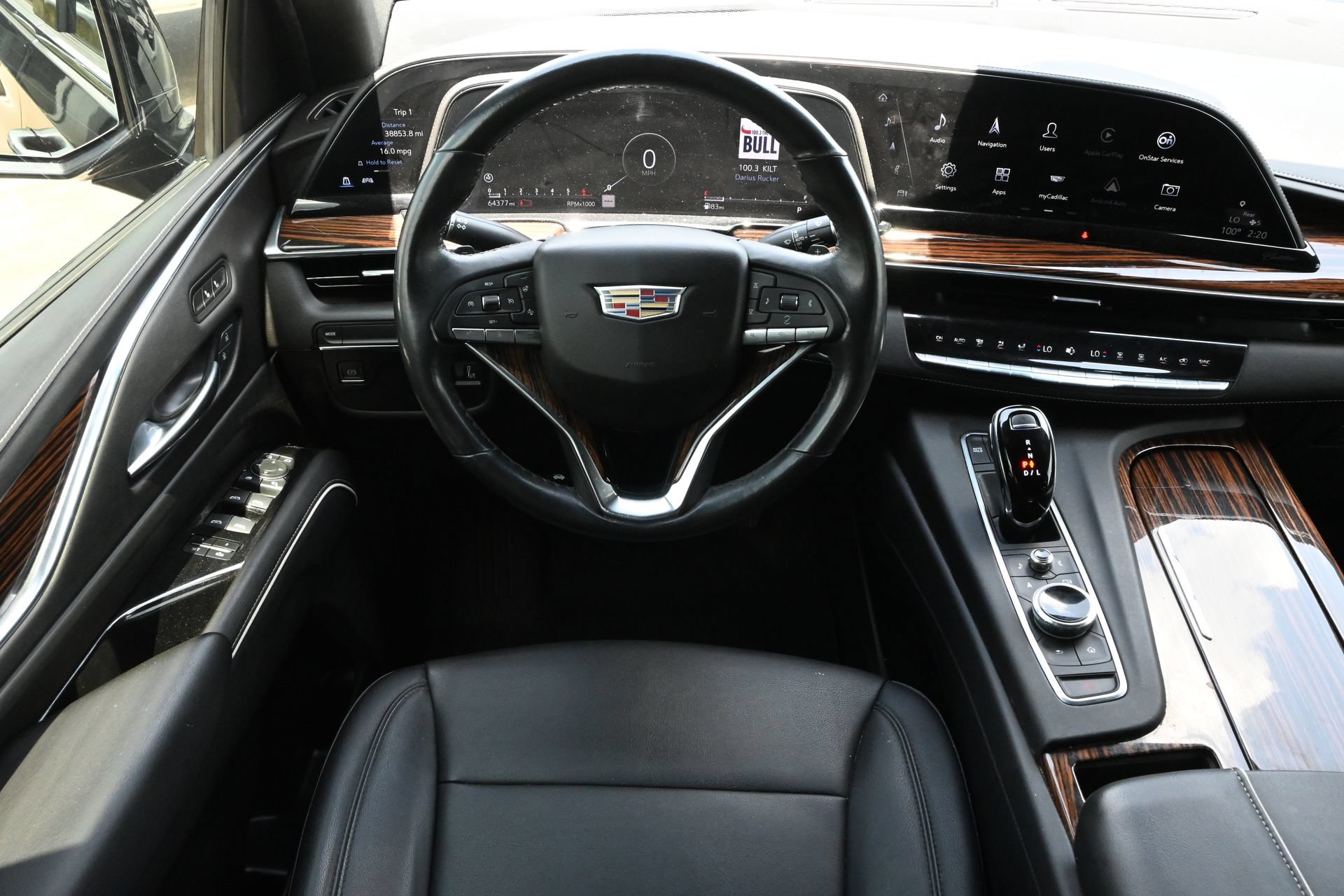 Used 2021 Cadillac Escalade Luxury RWD image 10
