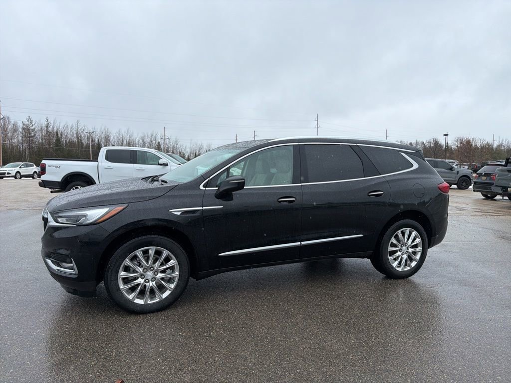 Used 2021 Buick Enclave Premium w/ Surround and Sites Package image 4