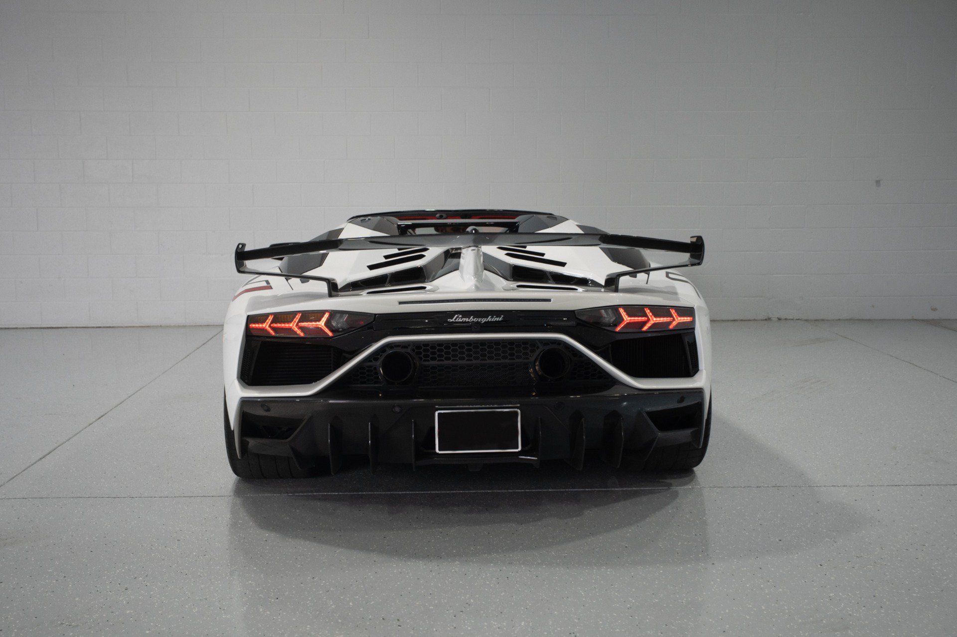 Used 2020 Lamborghini Aventador SVJ AWD/4WD image 49