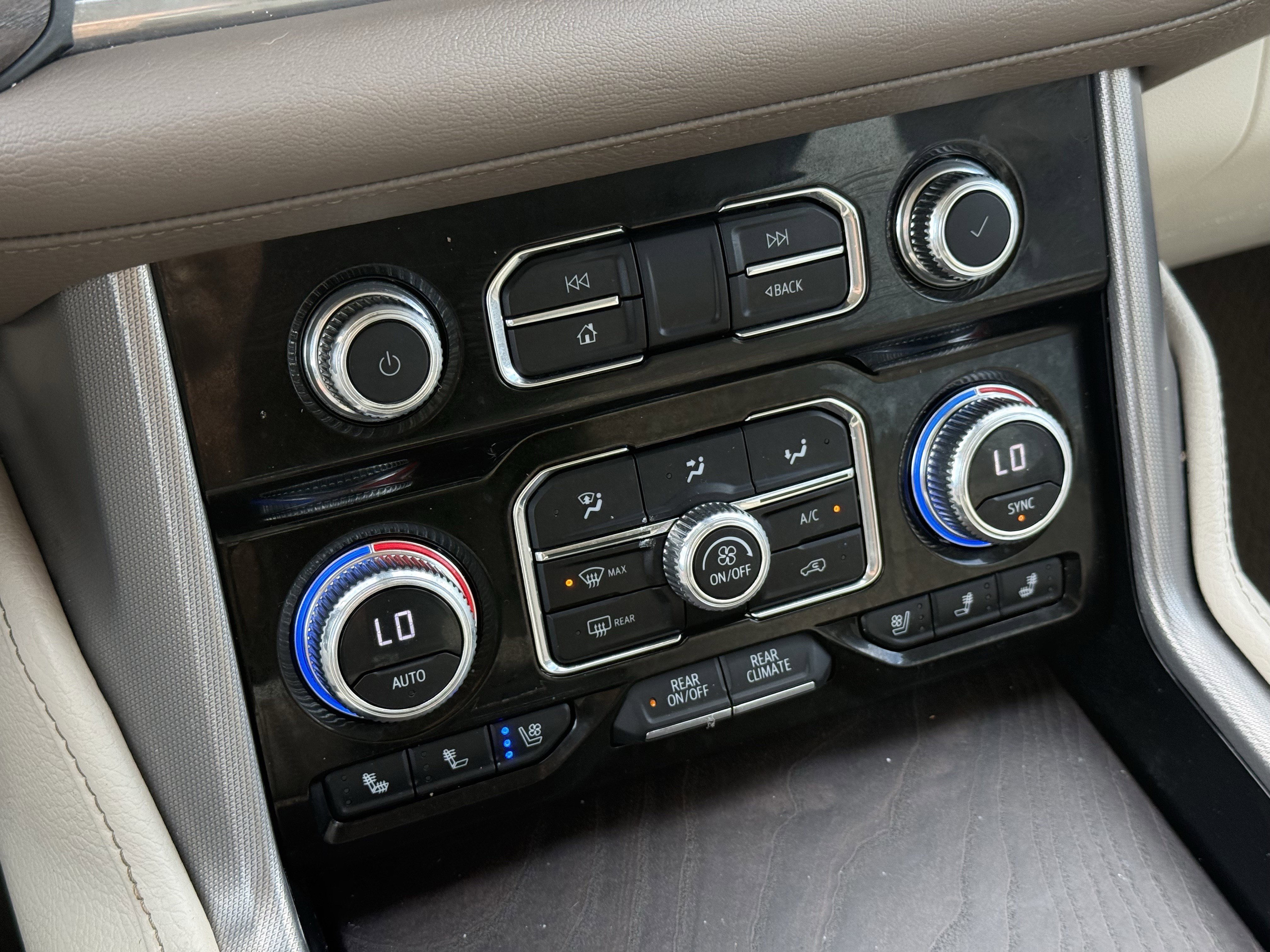 Used 2023 GMC Yukon Denali w/ Max Trailering Package image 22