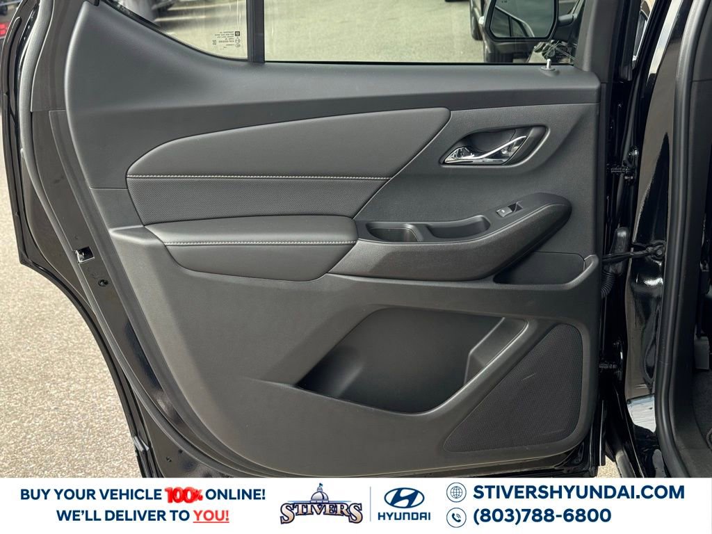 Used 2023 Chevrolet Traverse Premier image 24