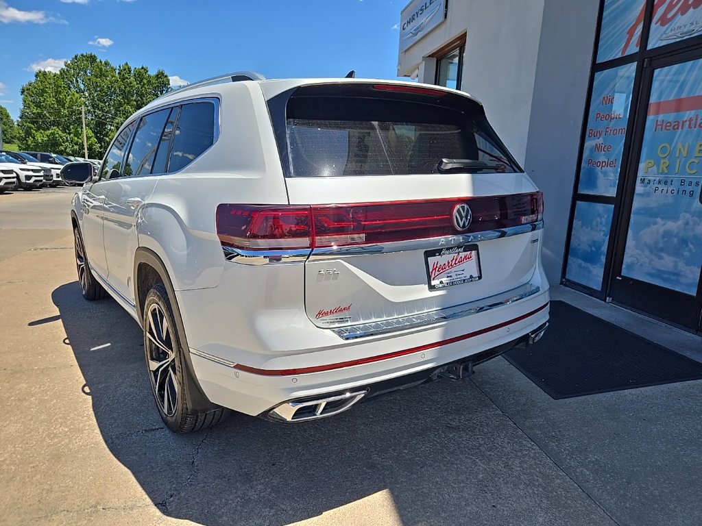 Used 2024 Volkswagen Atlas SEL Premium R-Line AWD/4WD image 9
