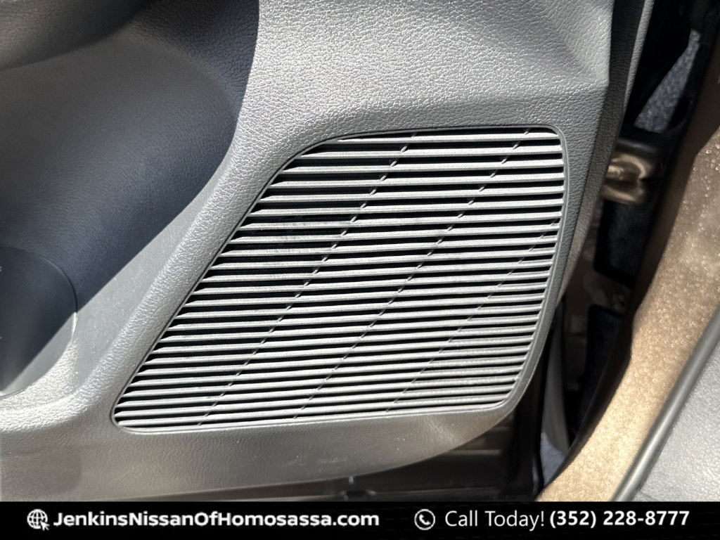 New 2026 Nissan Kicks SR w/ SR Premium Package FWD image 27