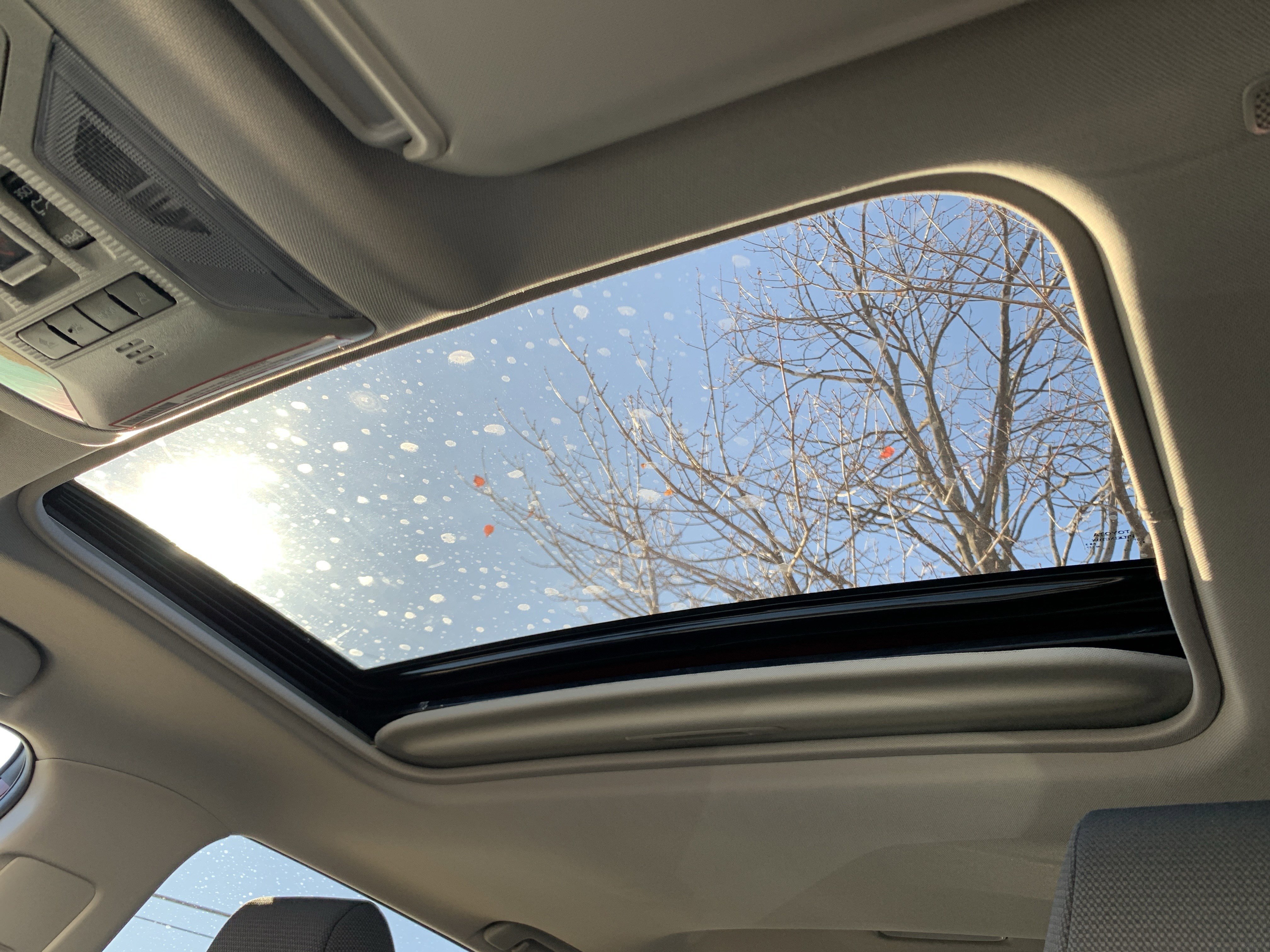 Used 2023 Toyota RAV4 XLE image 28