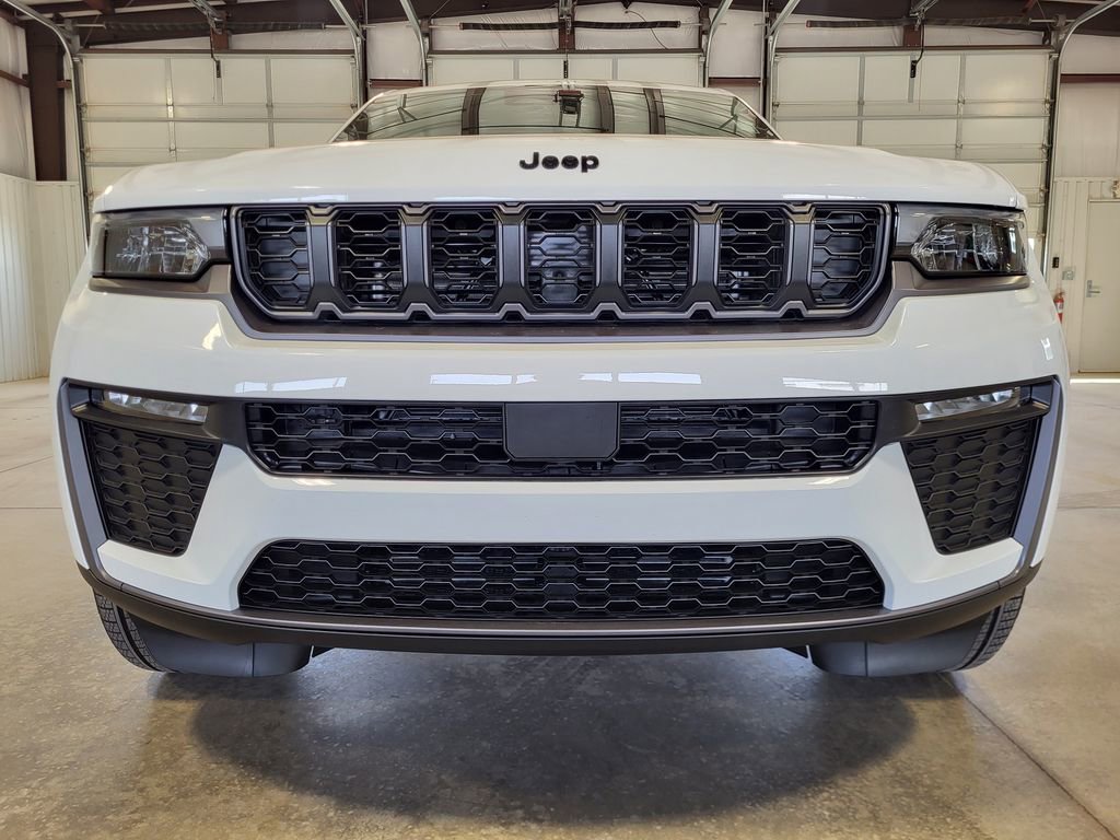 New 2026 Jeep Grand Cherokee Limited w/ Limited Altitude Package AWD/4WD image 8