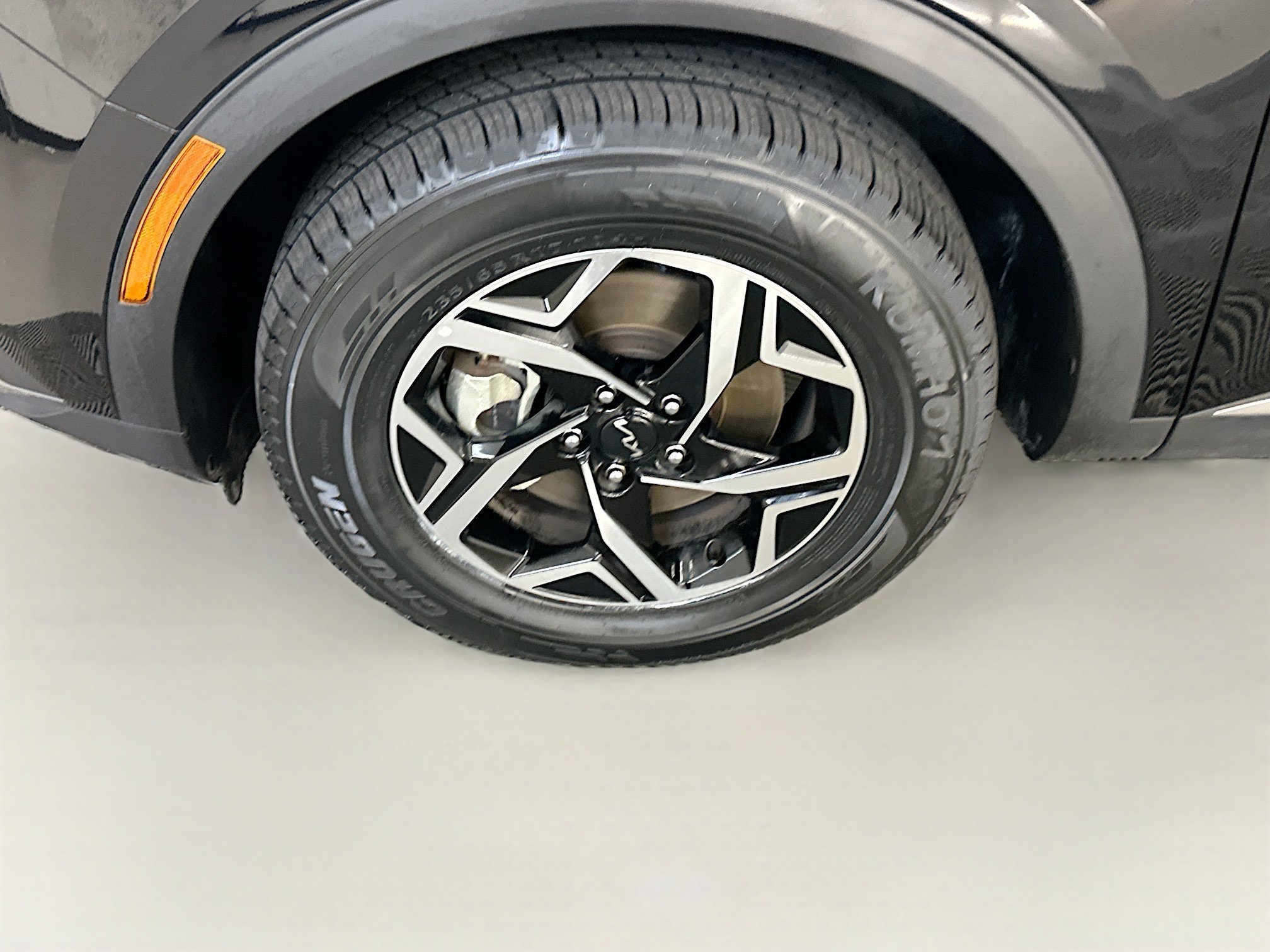 Used 2025 Kia Sportage LX AWD/4WD image 11