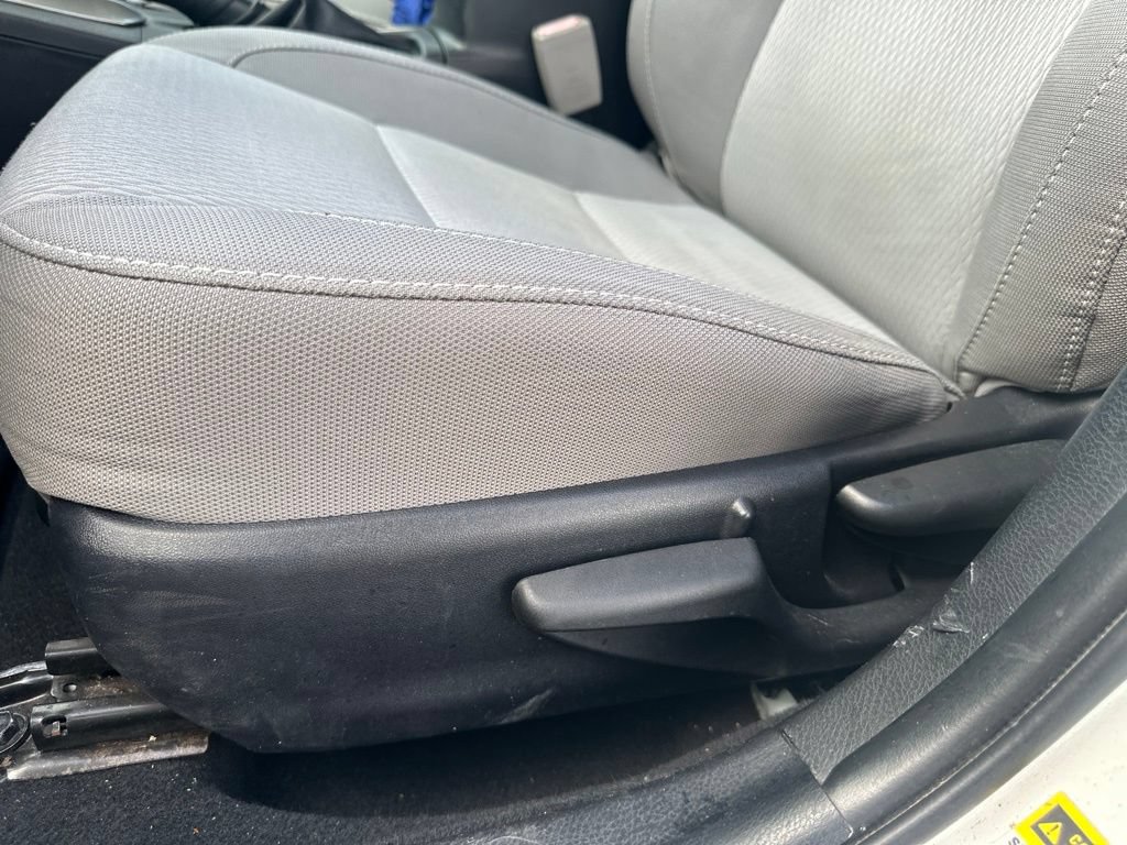 Used 2016 Toyota Corolla LE FWD image 16