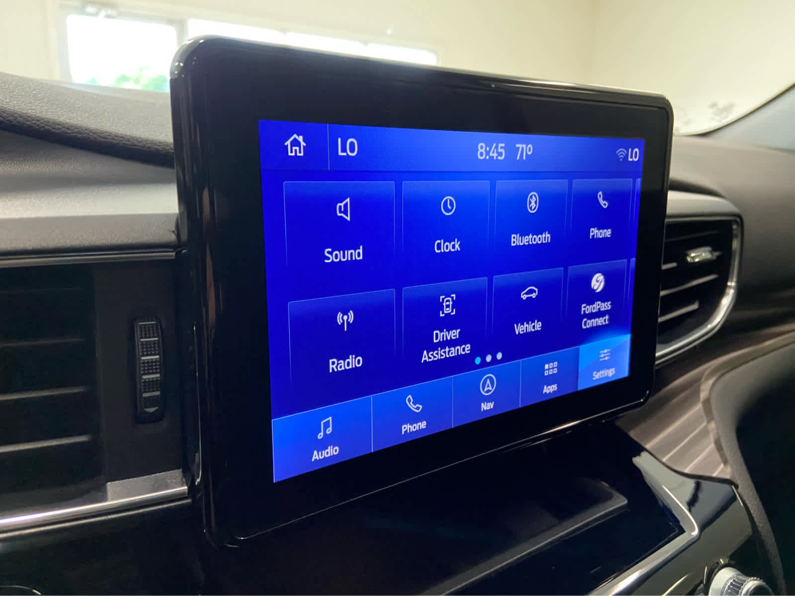 Used 2022 Ford Explorer Limited w/ Equipment Group 301A AWD/4WD image 34