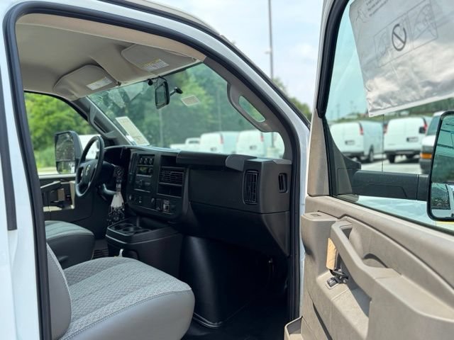 New 2026 Chevrolet Express 4500 w/ Power Convenience Package RWD image 24
