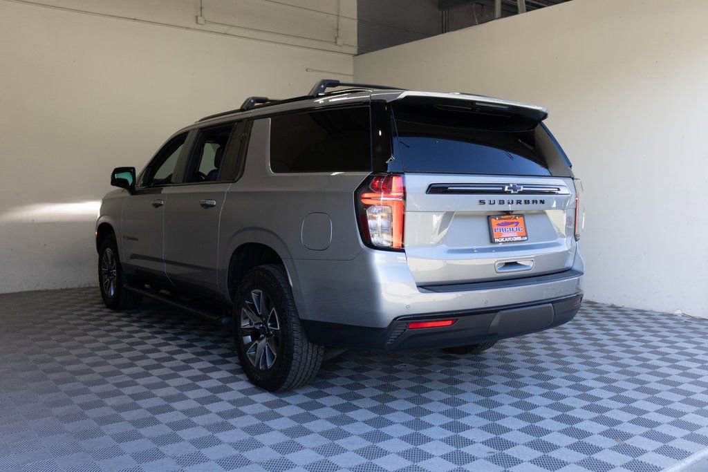 Used 2024 Chevrolet Suburban Z71 w/ Luxury Package image 14