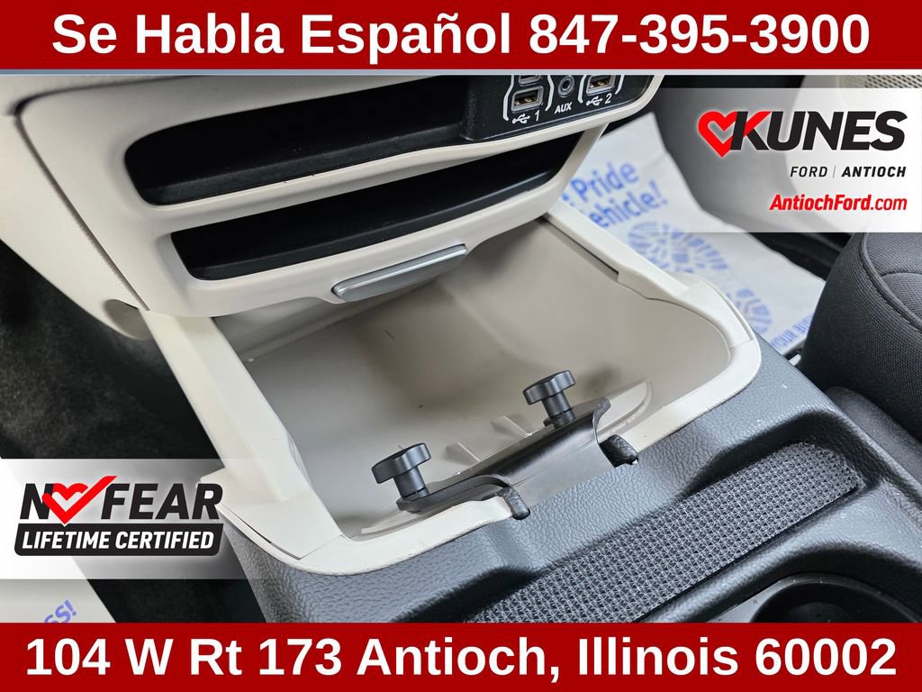 Used 2023 Chrysler Voyager LX image 56