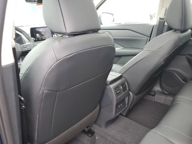 New 2026 Nissan Rogue Dark Armor AWD/4WD image 18