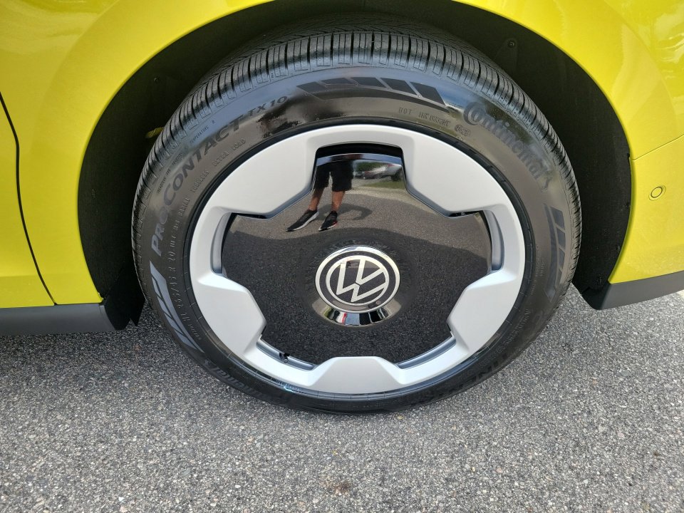 New 2025 Volkswagen ID. Buzz Pro S Plus image 23