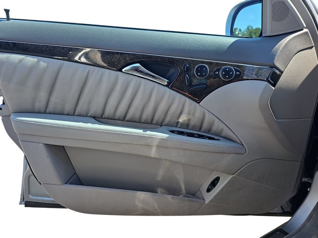Used 2005 Mercedes-Benz E 320 Sedan image 25