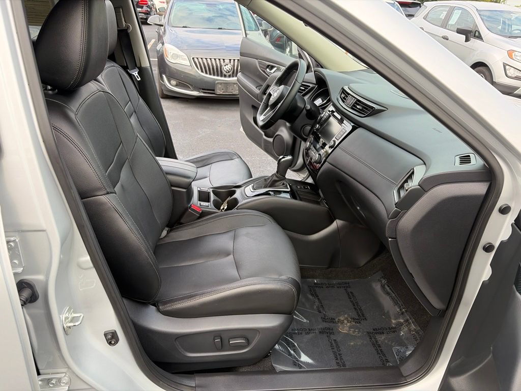 Used 2019 Nissan Rogue SL w/ Premium Package AWD/4WD image 25