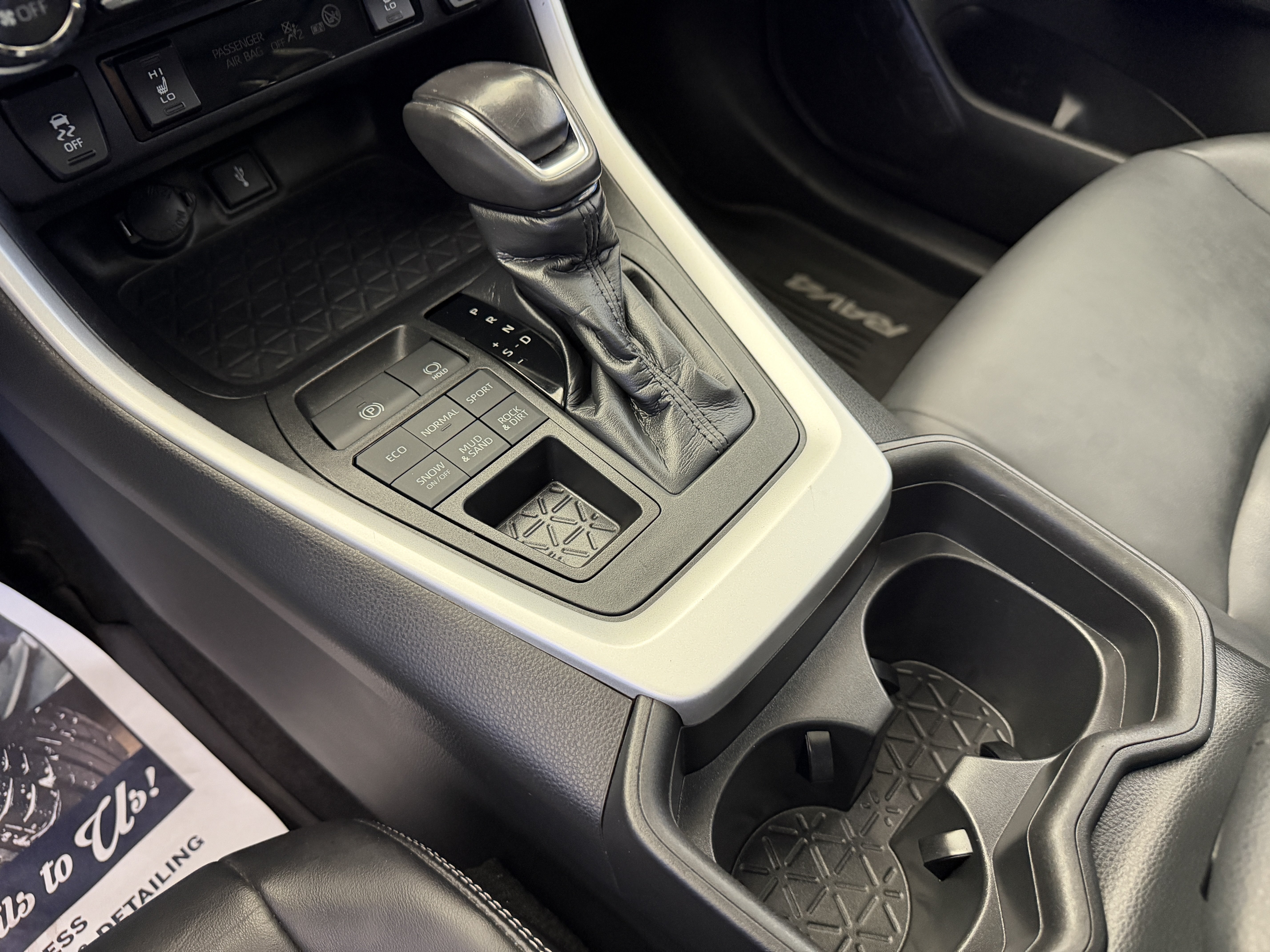 Used 2020 Toyota RAV4 XLE Premium AWD/4WD image 22