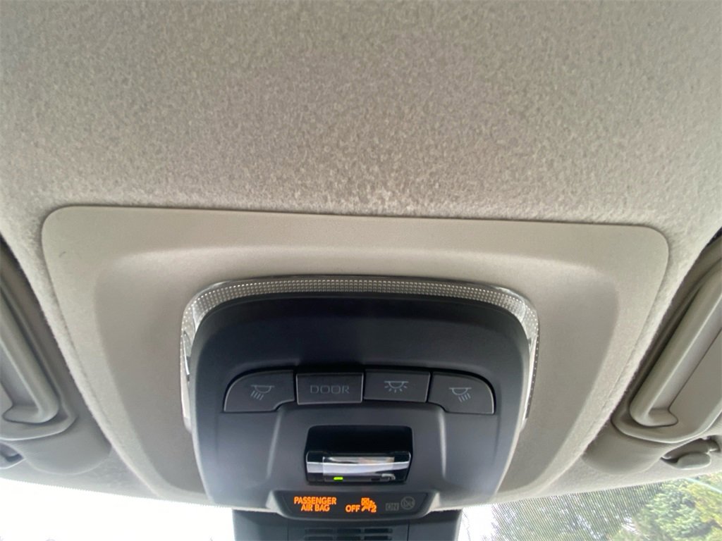 Used 2025 Toyota Corolla LE image 23