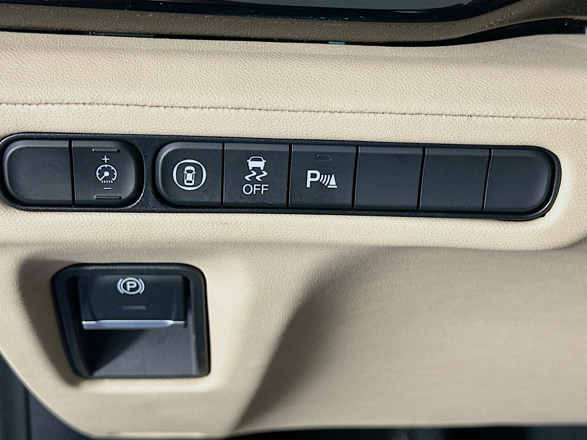 Used 2023 Acura MDX FWD w/ Technology Package image 16