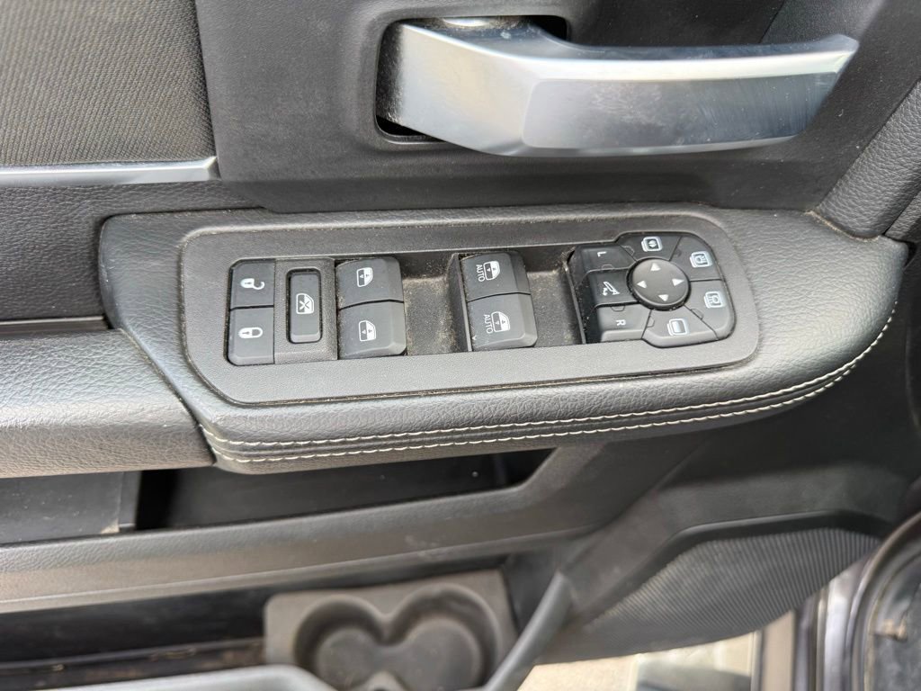 Used 2025 RAM 3500 Big Horn AWD/4WD image 17