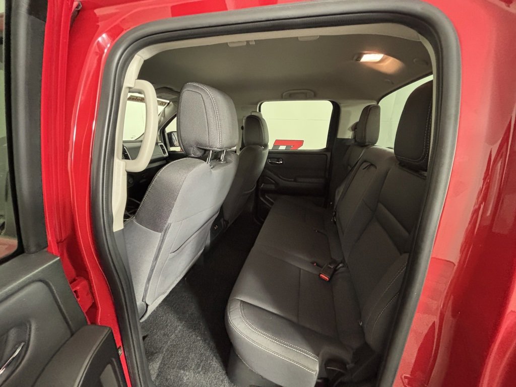 Used 2022 Nissan Frontier SV image 39
