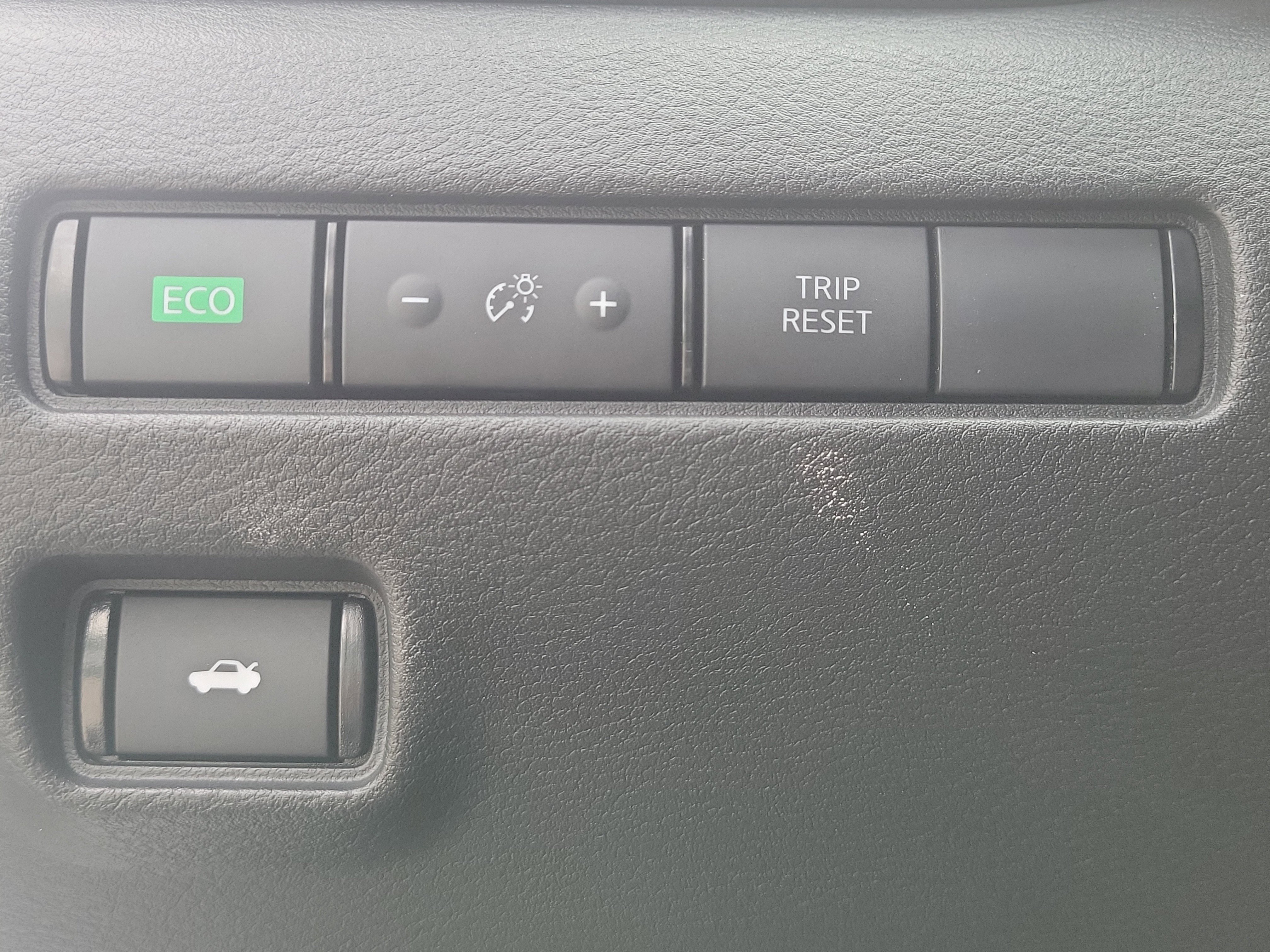 Certified 2025 Nissan Sentra S FWD image 30