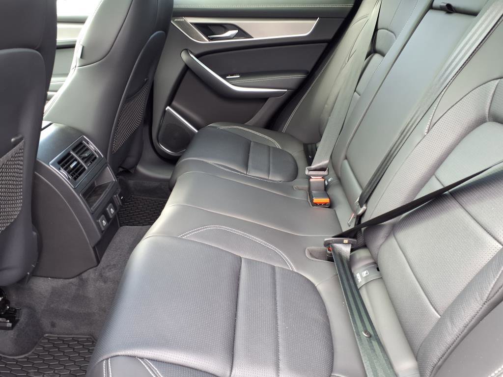 New 2026 Jaguar F-PACE R-Dynamic S image 5